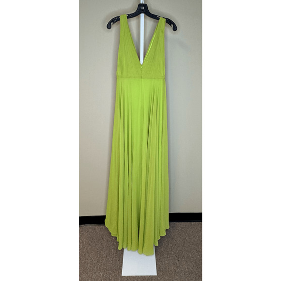 Mac Duggal NWT Sleeveless V-Neck Chiffon Gown in Apple Green Size 2 - Picture 2 of 7